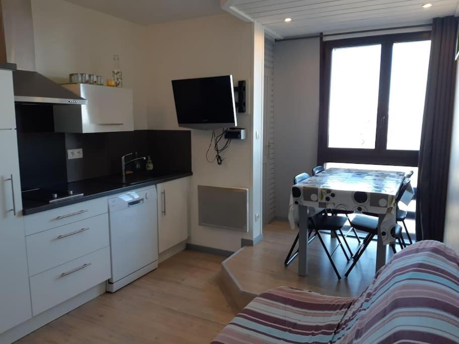 Studio La Pierre Saint Martin Refait Au Gout Du Jour Vue Sur La Vallee Exterior photo